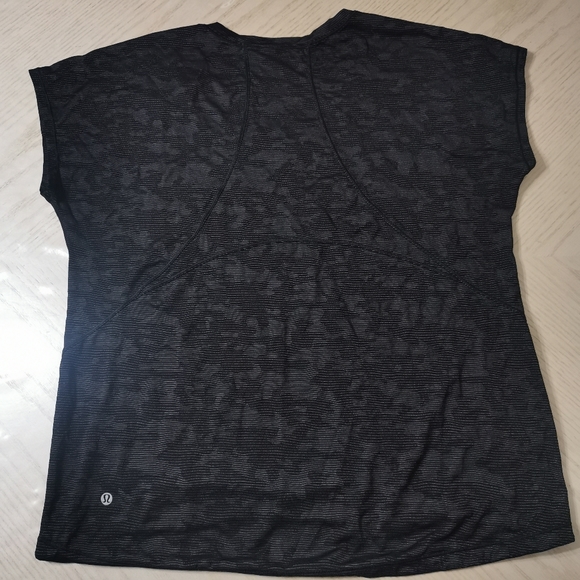Lululemon Miles Ahead Short Sleeve (Camo) - Picture 7 of 16